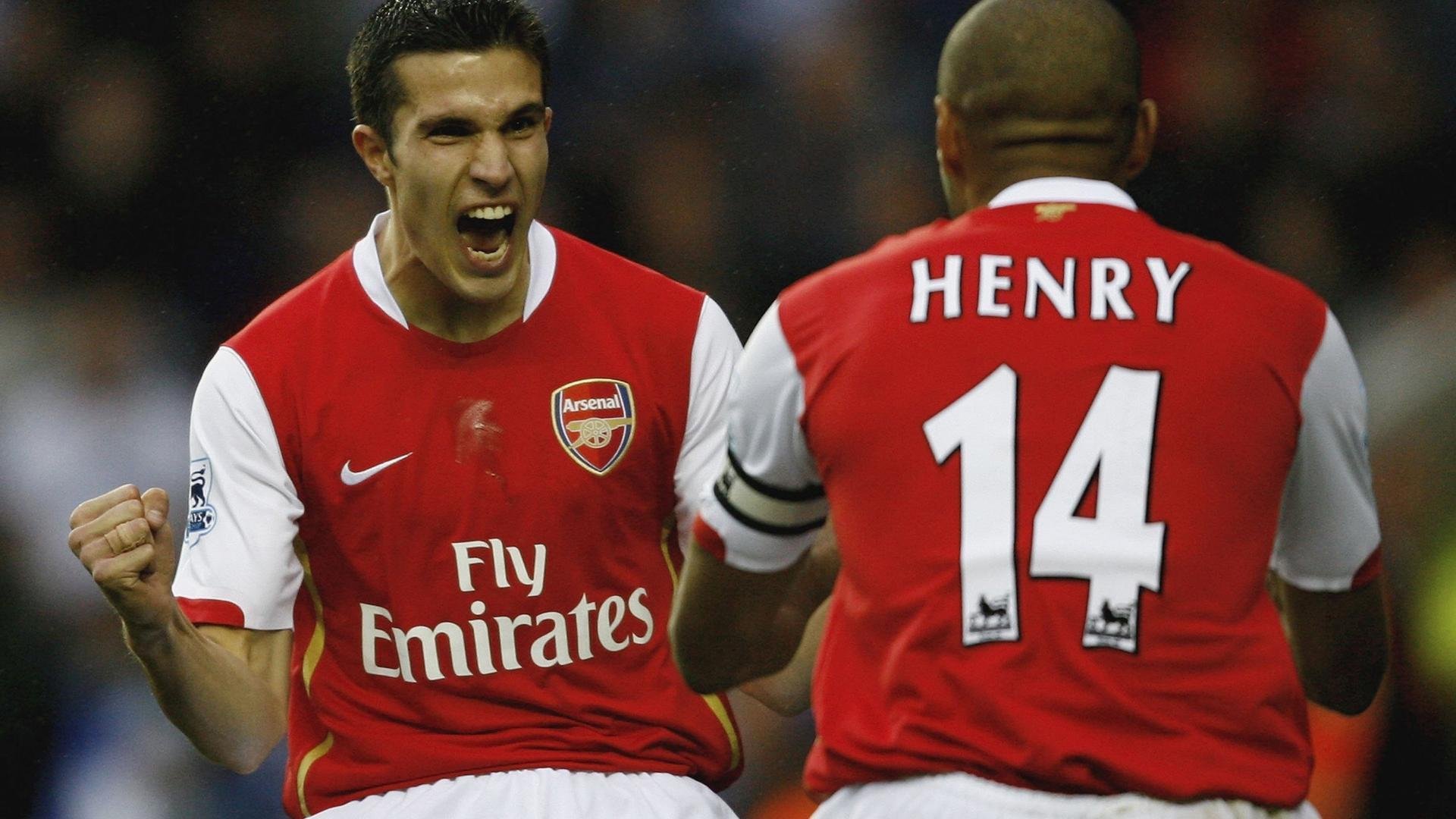 体坛记忆|逆袭名场面!巴赫拉姆耍阴招被扣分,莫里飞膝逆袭引爆全场