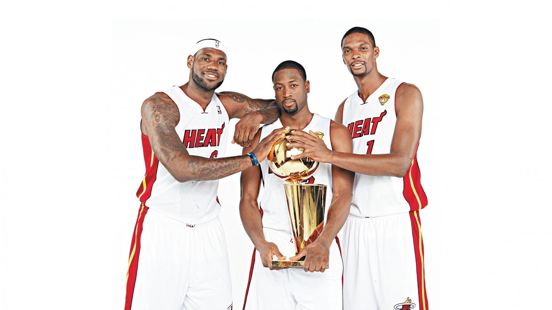 国际铁人三项赛事挑战运动员极限体能，世界铁人三项锦标赛的要求是长跑多少